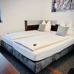 Vandrerhjem City-hostel Koeln-riehl, Köln